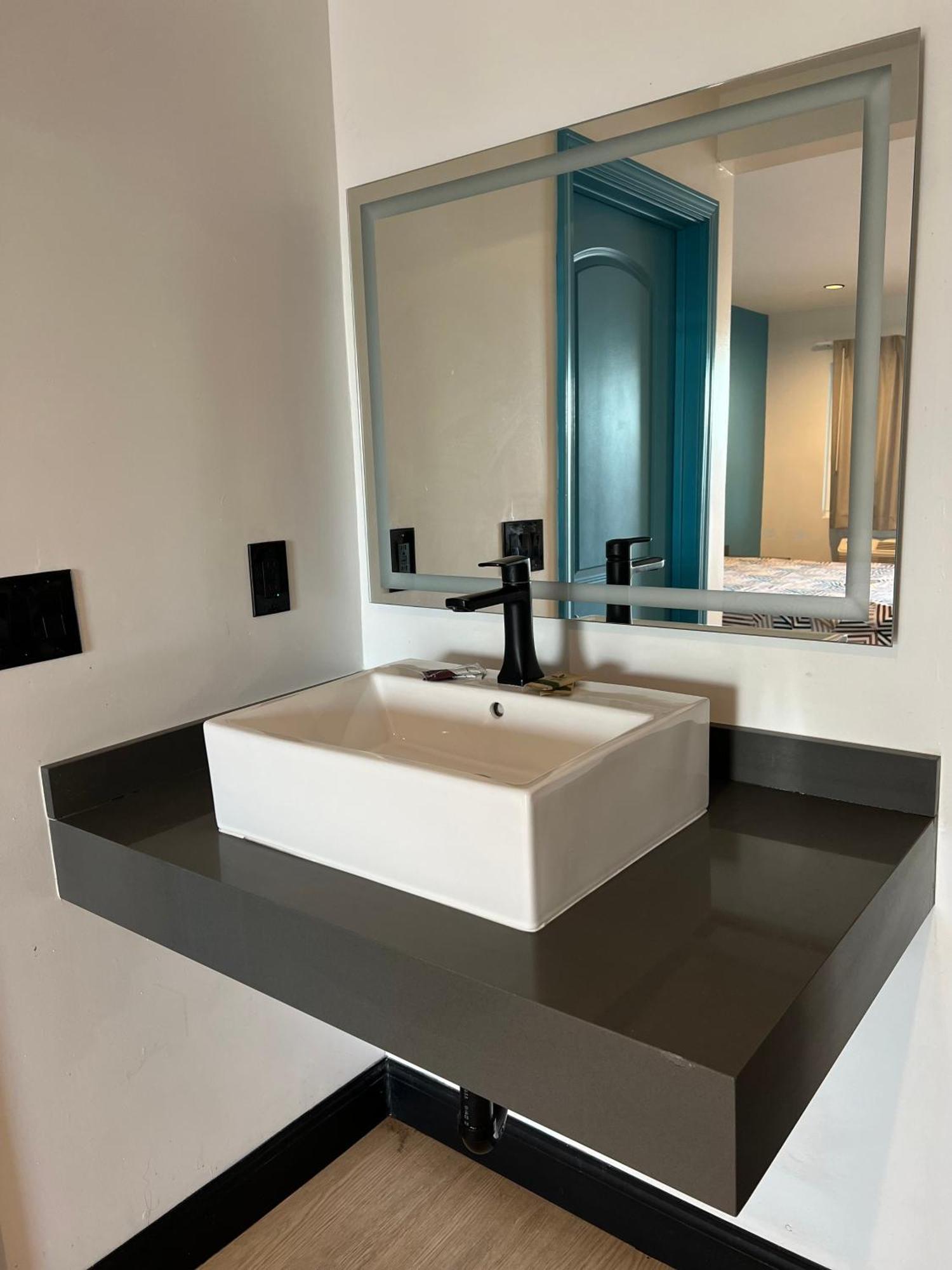 אינגלווד Palm Inn - Newly Renovated Rooms מראה חיצוני תמונה